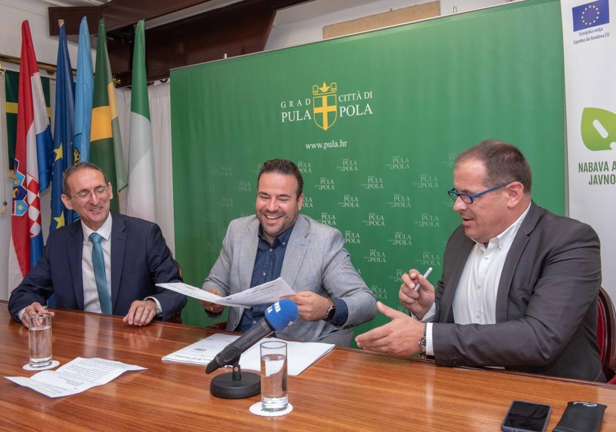 Potpisivanje ugovora o isporuci