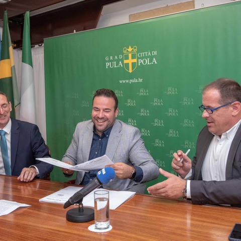 Potpisivanje ugovora o isporuci