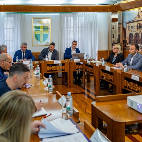 Komunalna palača - sastanak o Kaštijunu