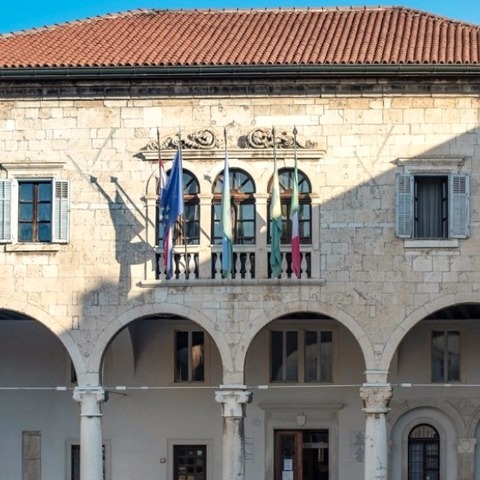 Gradonačelnik je naglasio da će Grad pomoći gdje god može i koliko god je potrebno kako bi se problem riješio