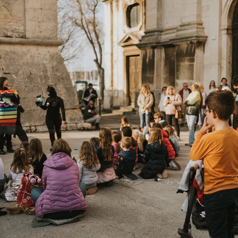 Dođi u grad! – Vieni in città