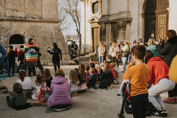 Dođi u grad! – Vieni in città