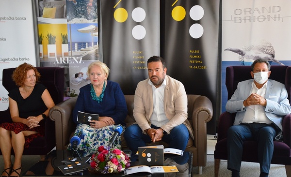 Gradonačelnik Filip Zoričić, Gordana Restović, Sanja Cinkopan Korotaj, Reli Slonim