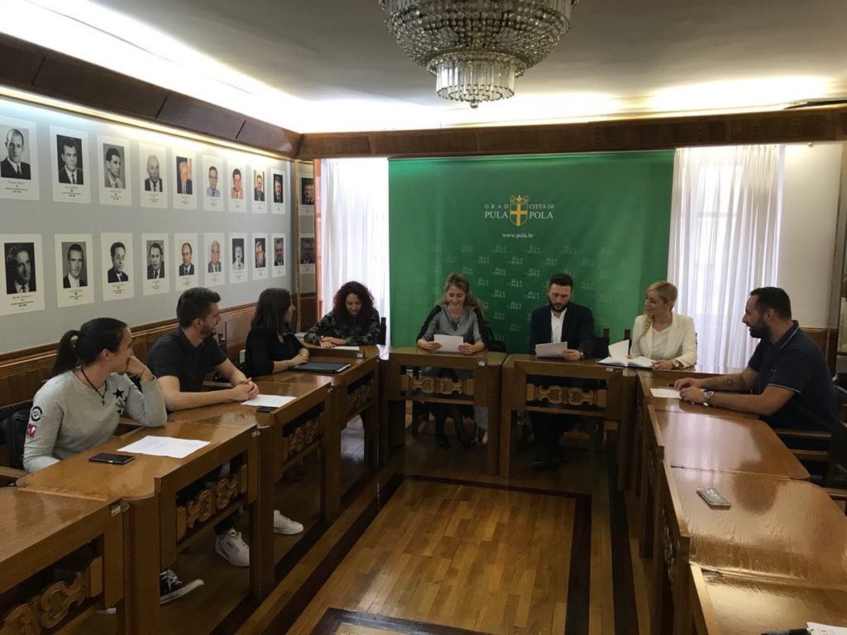 Članovi Savjeta mladih Grada Pule