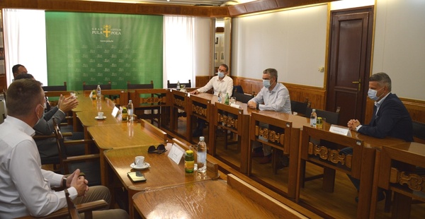 Delegacija Belog Manastira u posjetu Puli, Gradonačelnik Boris Miletić i Pročelnik Ureda Grada Aleksandar Matić prisustvovali