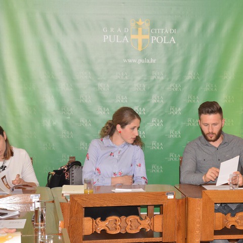 Članovi Savjeta mladih Grada Pule