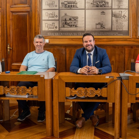 Komunalna palača