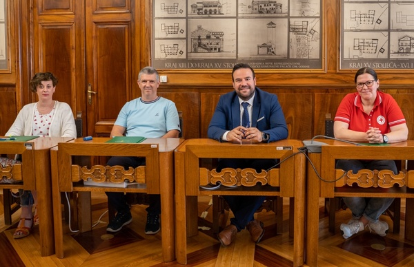 Komunalna palača