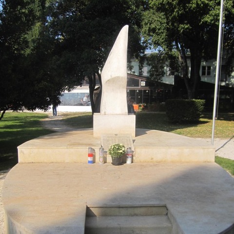 Polaganje vijenaca