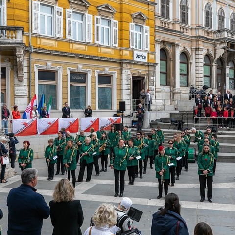 Polaganje vijenaca na Portarati