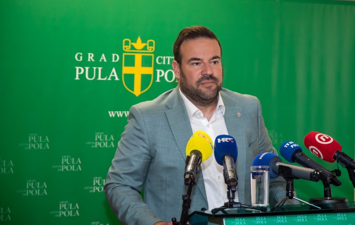 Gradonačelnik na press