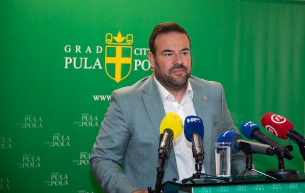 Gradonačelnik na press