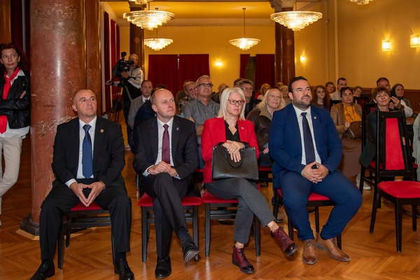 promocija knjige i otvaranje izložbe "Hrvati ujedinjeni kravatom“