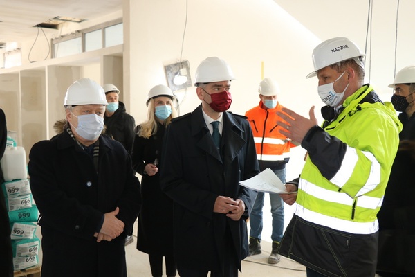 Gradonačelnik Miletić i župan Radin u obilasku radova izgradnje Medicinske škole