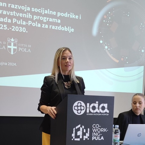 Ivona Močenić