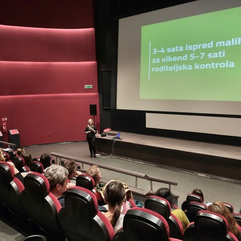 "U istom filmu" predavanje Eve Brlek o senzornim projekcijama održano u Kinu Valli