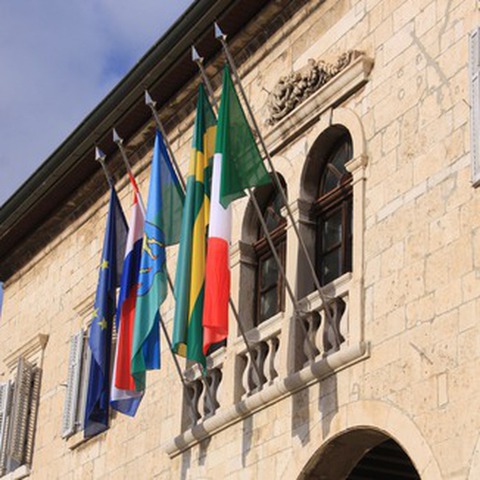 Komunalna palača
