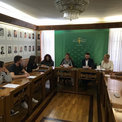 Članovi Savjeta mladih Grada Pule