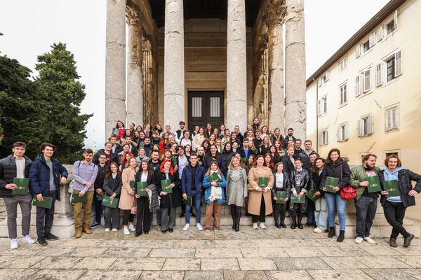 Grad Pula ove godine dodijelio 173 studentske stipendije