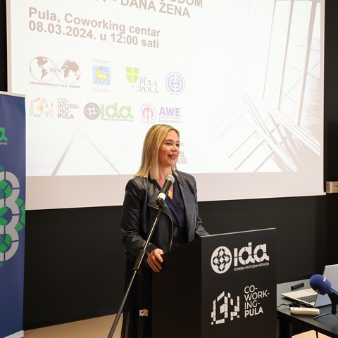 U ime Grada Pule prisutnima se obratila zamjenica gradonačelnika Pule Ivona Močenić.