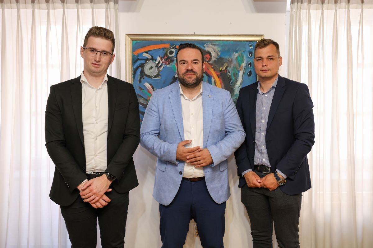 Predstavnici Kluba studenata Istre na prijemu kod gradonačelnika Filipa Zoričića