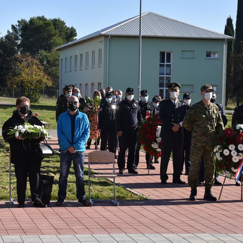 Položeni vijenci za pirotehničare poginule u pulskoj Zračnoj luci