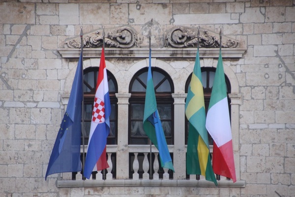 Komunalna palača