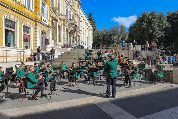 Puhački orkestar grada Pule