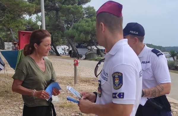 policijski službenici_foto PU Istarska