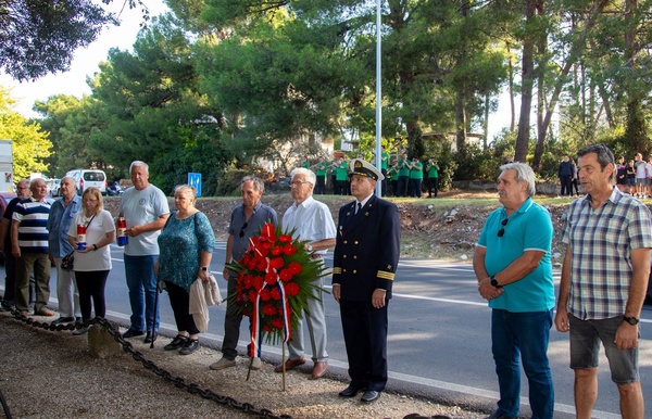 Položen vijenac povodom Dana spomena Grada Pule
