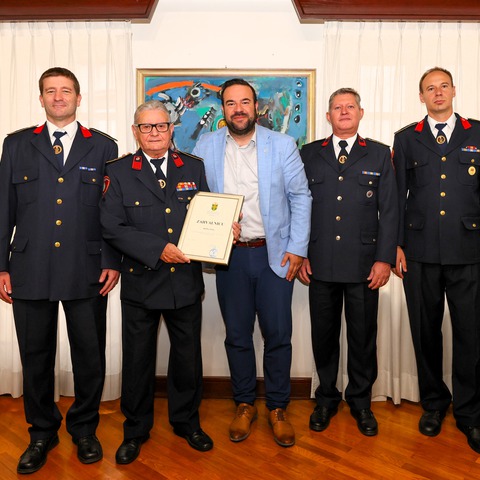 Povodom 70. godišnjice Dobrovoljnog vatrogasnog društva Pula gradonačelnik Filip Zoričić upriličio prijem