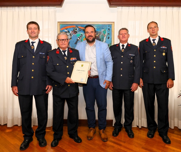 Povodom 70. godišnjice Dobrovoljnog vatrogasnog društva Pula gradonačelnik Filip Zoričić upriličio prijem