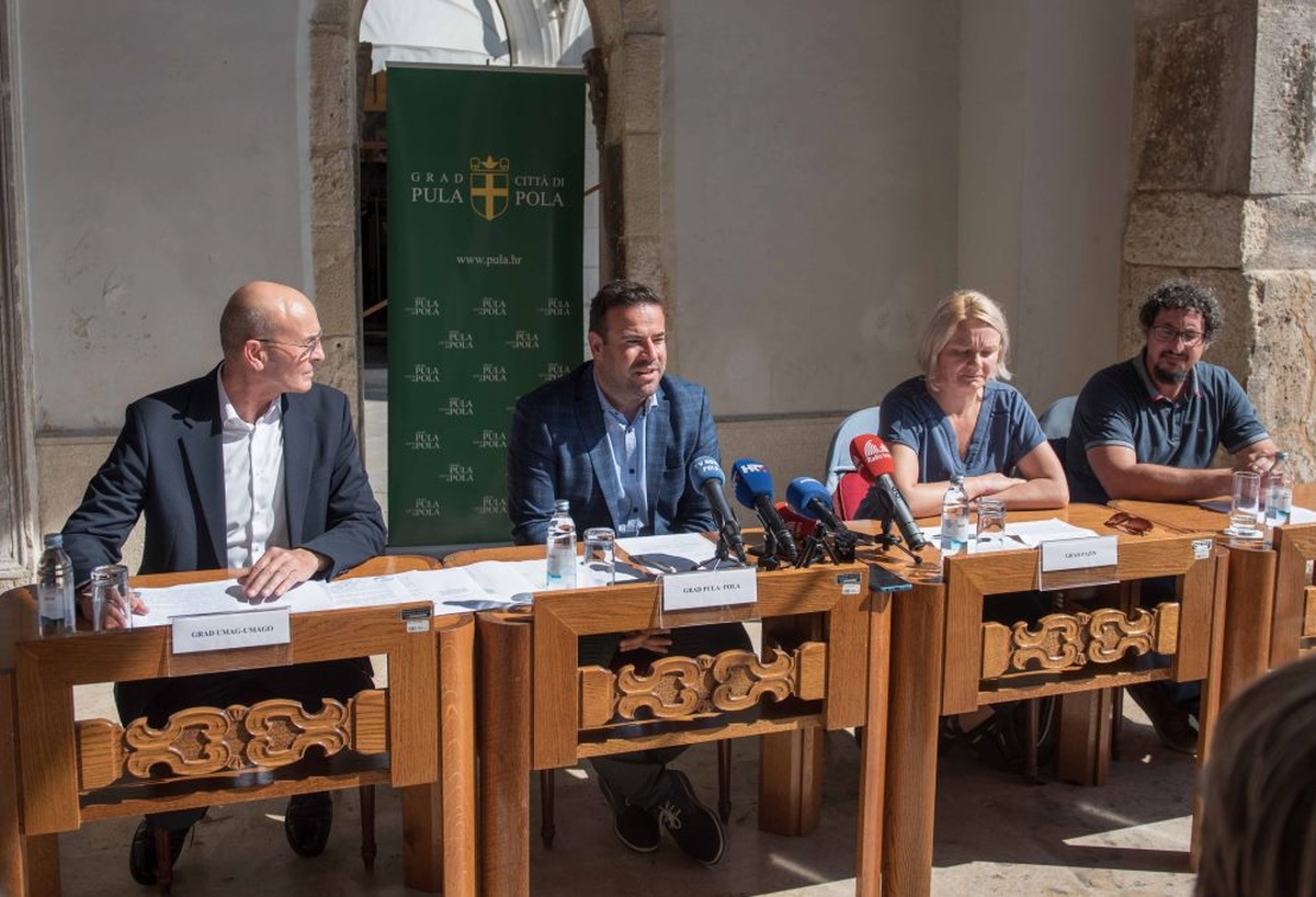 Komunalna palača - atrij