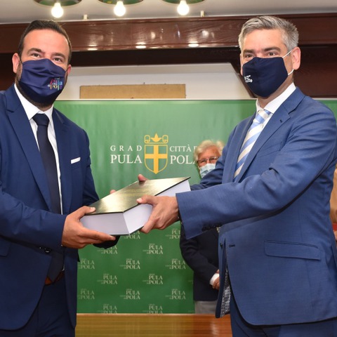 Primopredaja dužnosti