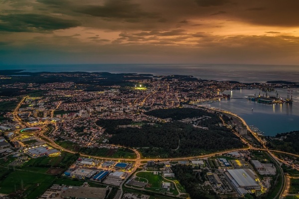 Pula ilustracija