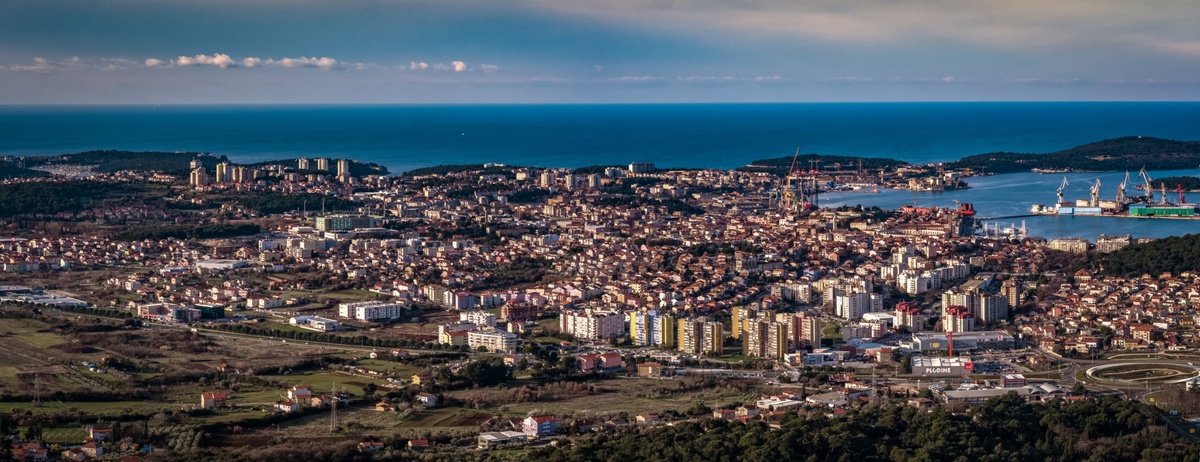 Pula - autor Danijel Bartolić