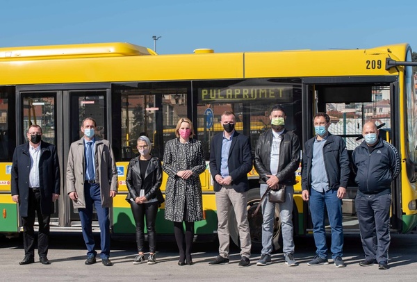 Grad Pula donirao autobuse Pulaprometa Belom Manastiru