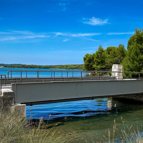 Saniran stari željezniči most Mandrač - Vallelunga