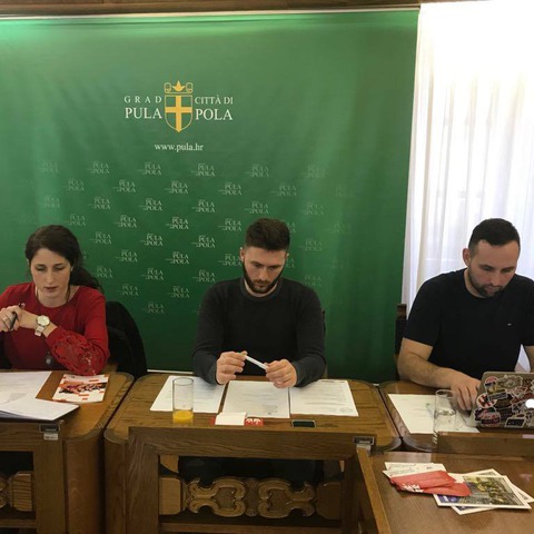 Članovi Savjeta mladih Grada Pule