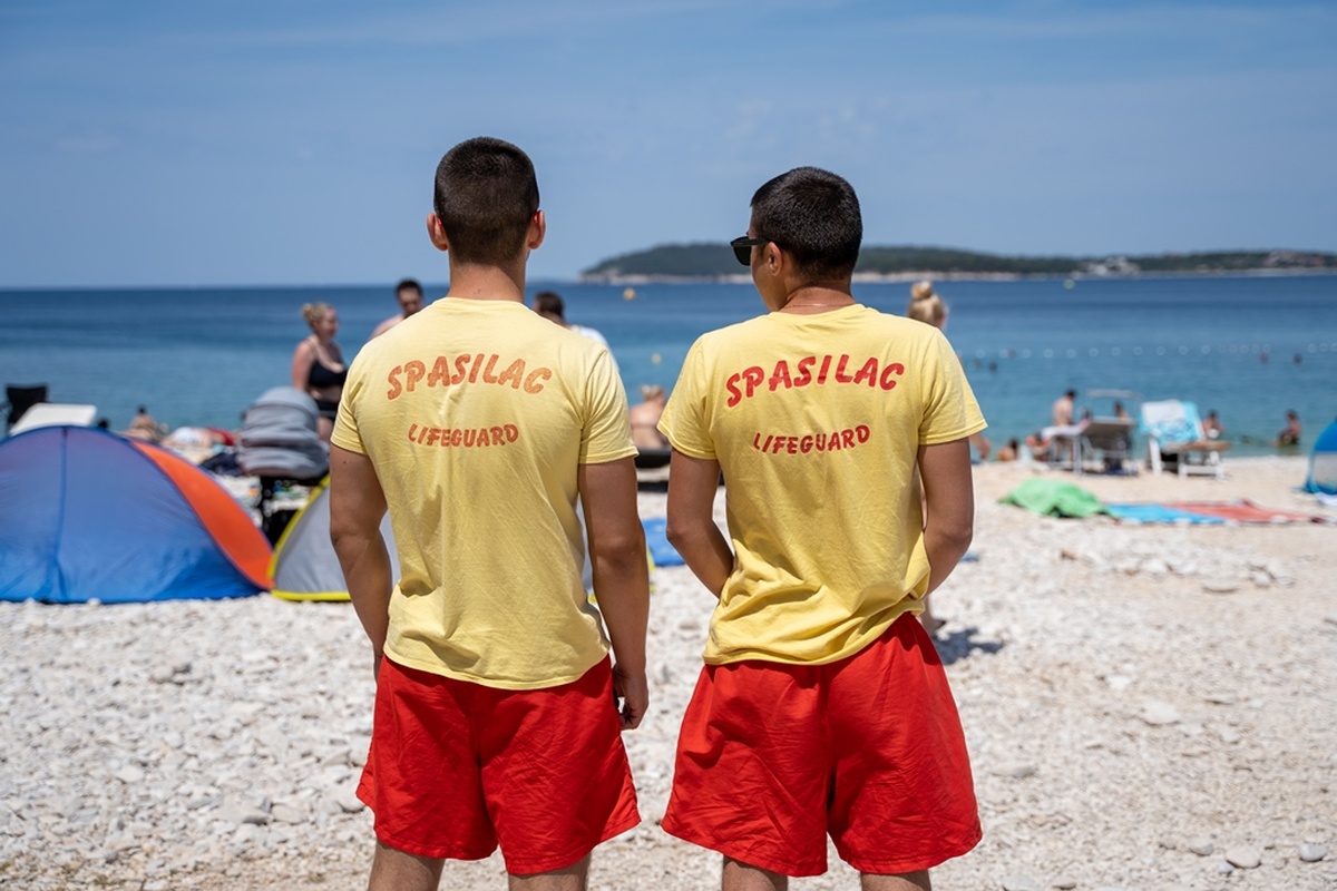 Spasioci na pulskim plažama 2022.