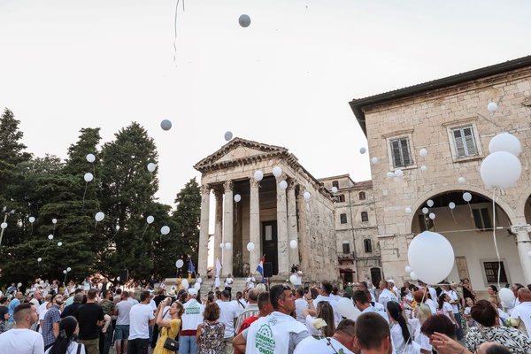 Mimohod za žrtvre Srebrenice
