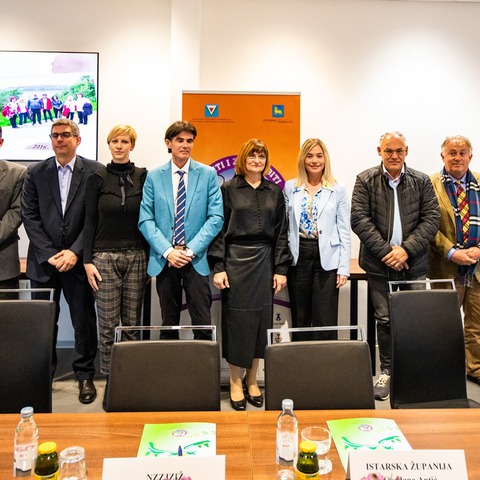 Tiskovna konferencija Hoditi i zdravi biti