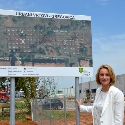 Elena Puh Belci na lokaciji urbanih vrtova - Gregovica