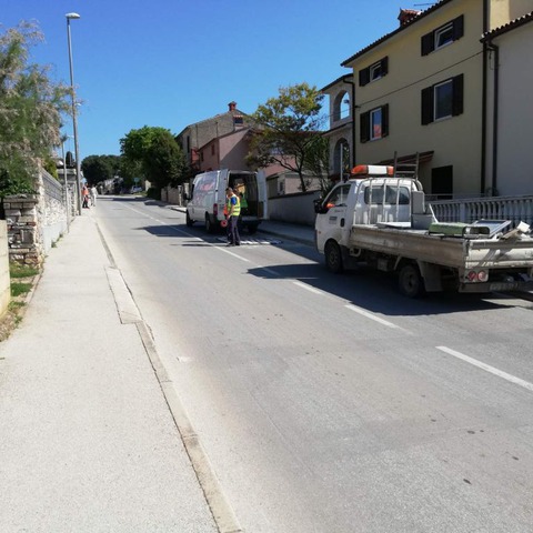 Postavljanje usporivača prometa na Partizanskom putu