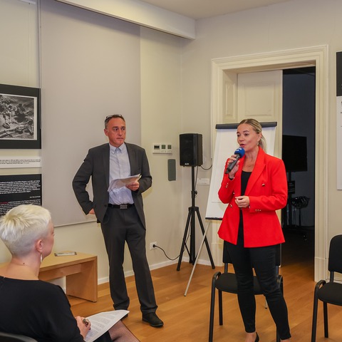 Zamjenica gradonačelnika Ivona Močenić otvorila konferenciju vezanu uz promociju priručnika za nastavnike povijesti