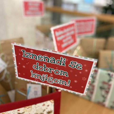 Advent u knjižnici