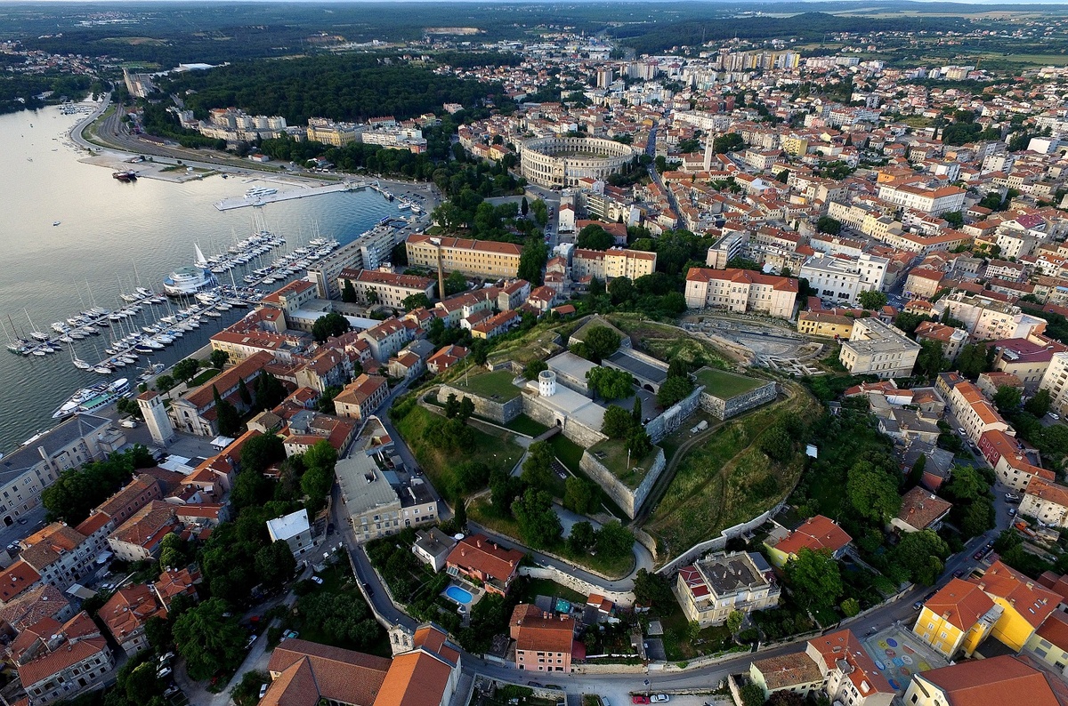 Kaštel