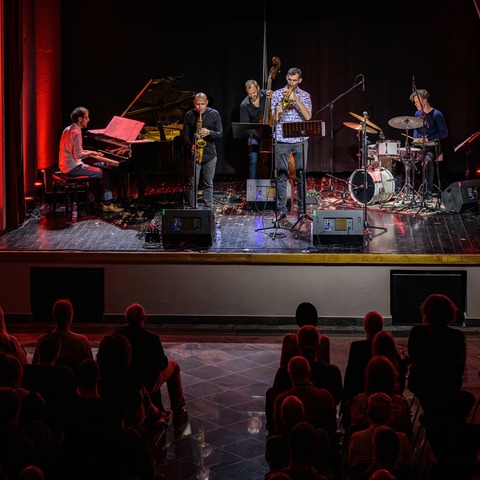 Jazz Waves