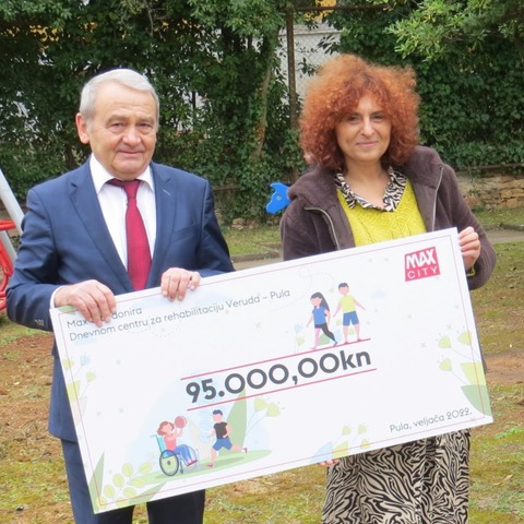Max City donirao 95.000 kuna Dnevnom centru za rehabilitaciju Veruda - Pula