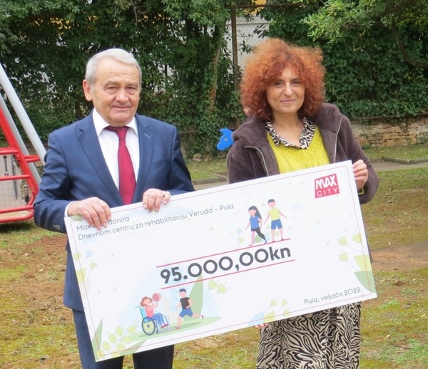 Max City donirao 95.000 kuna Dnevnom centru za rehabilitaciju Veruda - Pula